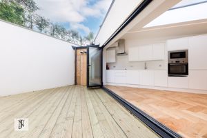 Photo 16- click for photo gallery